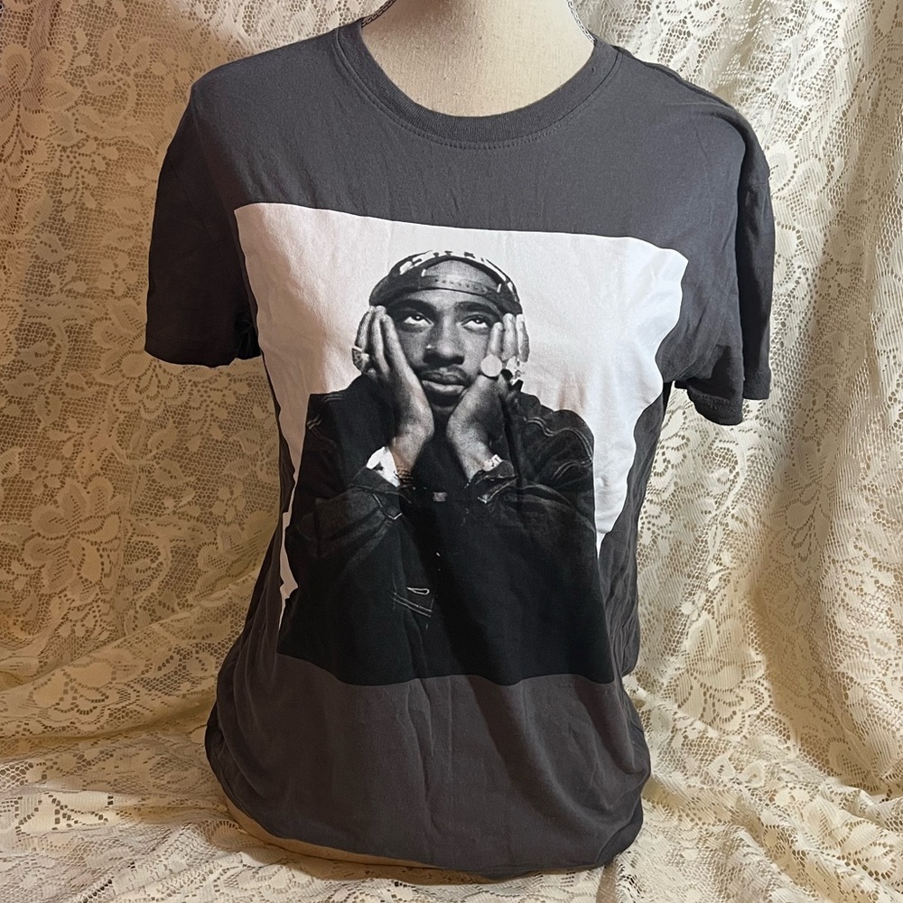 Graphic Charcoal Tee with Iconic Print